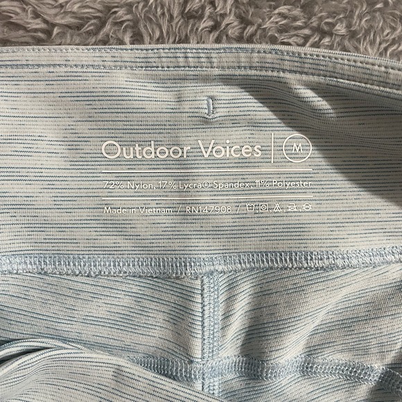 Outdoor Voices Leggings Womens Size Medium Ankle Blue and White Stretch Athletic - Picture 3 of 8